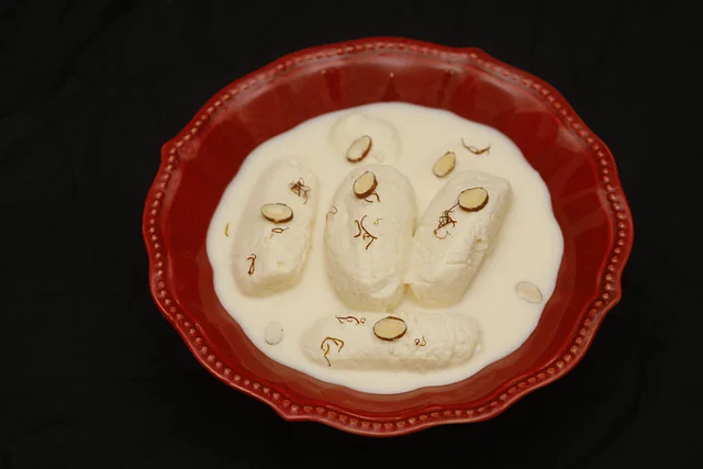 বাড়িতেই বানান মিষ্টি রেসিপি ১