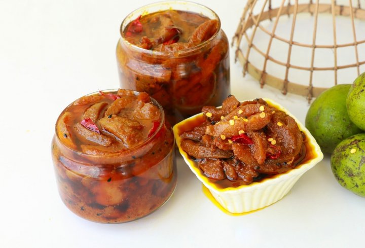 টক-ঝাল-মিষ্টি আমড়ার আচার