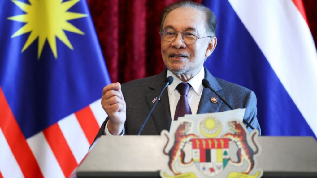 Myanmar to repatriate 305,000 Rohingyas from Bangladesh and Malaysia.