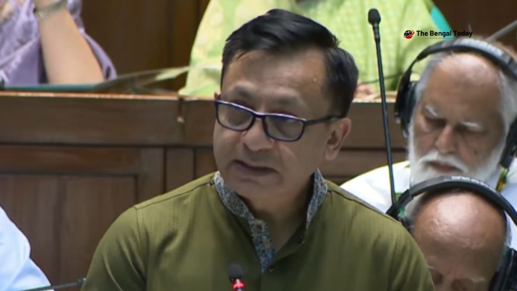 Report of 402 garment factories closing annually presented in the National Parliament.